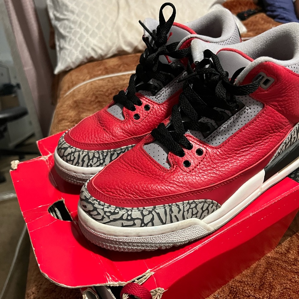 Jordan 3 - Picture 2 of 3